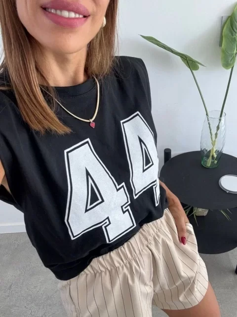 Remera 44
