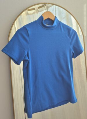 reme micropolar azul Remera Luna