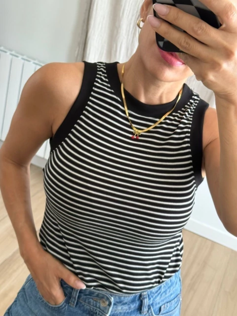 akita rayada Musculosa Molly rayada